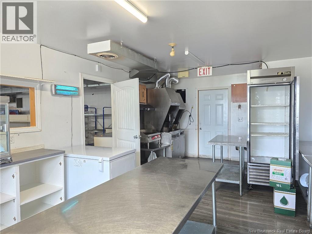 3711 Main, Belledune, New Brunswick  E8G 1Z7 - Photo 12 - NB141748