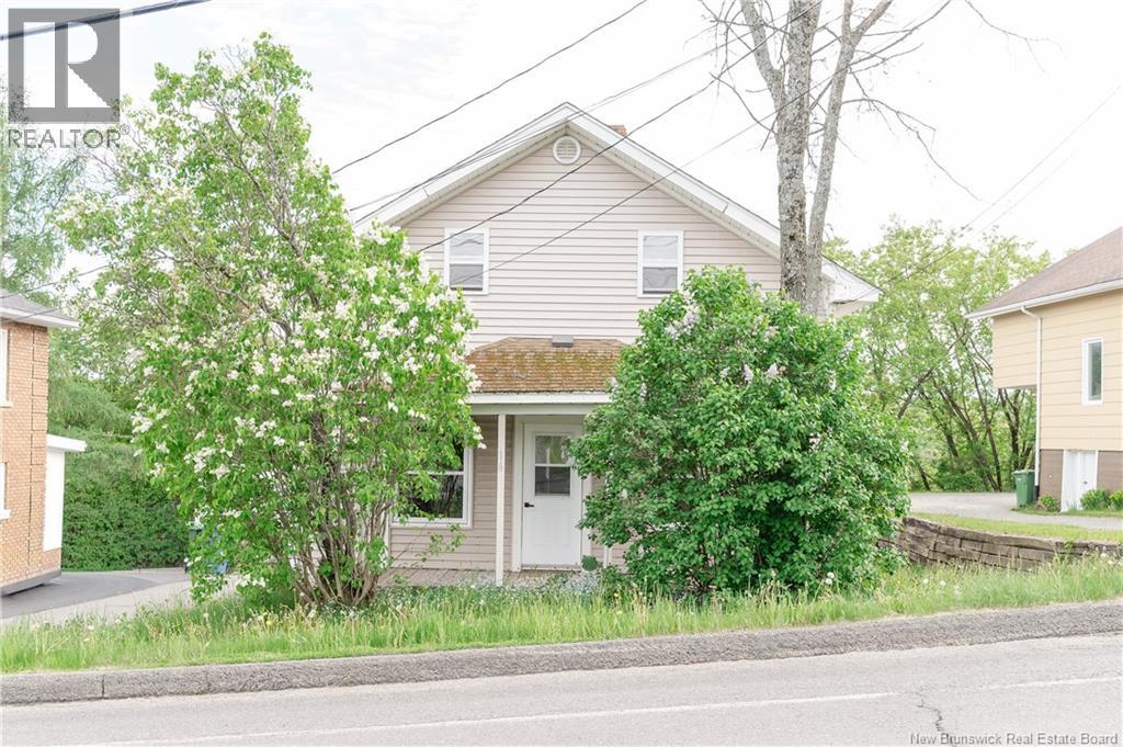 16 Bellevue Street, Edmundston, New Brunswick  E3V 2C7 - Photo 2 - NB141678