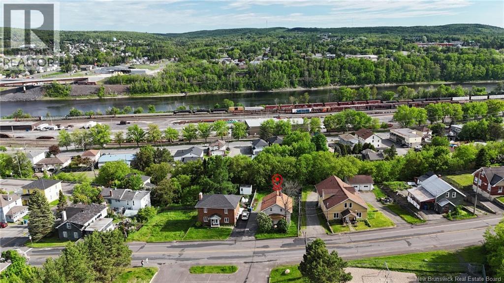 16 Bellevue Street, Edmundston, New Brunswick  E3V 2C7 - Photo 6 - NB141678