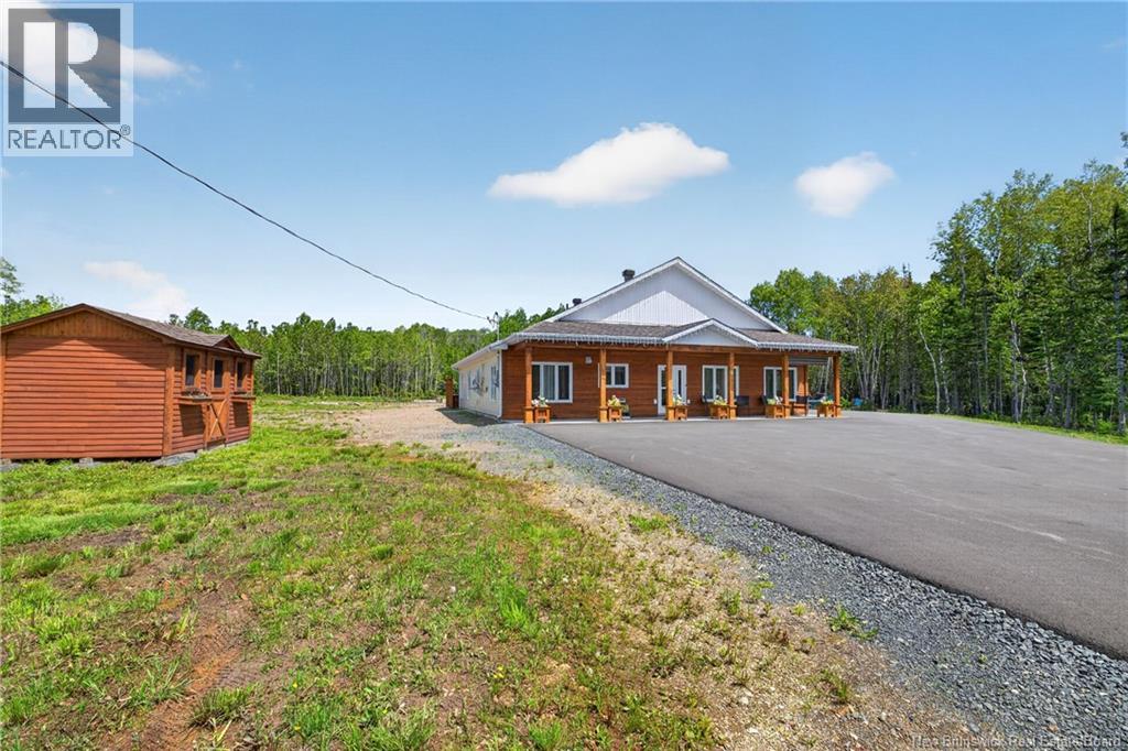 1321 Principale, Beresford, New Brunswick E8K 1A1 - Photo 4 - NB141663
