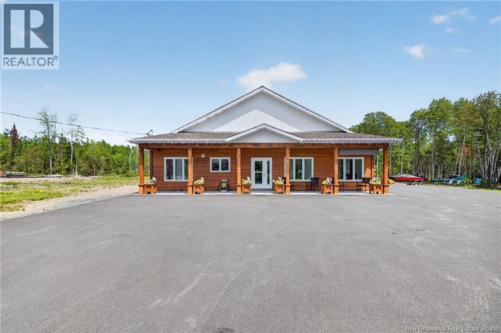 1321 Principale, Beresford, New Brunswick E8K 1A1 - Photo 5 - NB141663