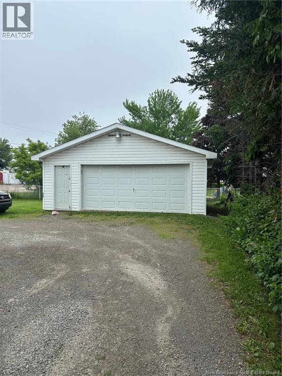 29-31 Fourth Street, Moncton, New Brunswick E1E 3H2 - Photo 2 - NB141409