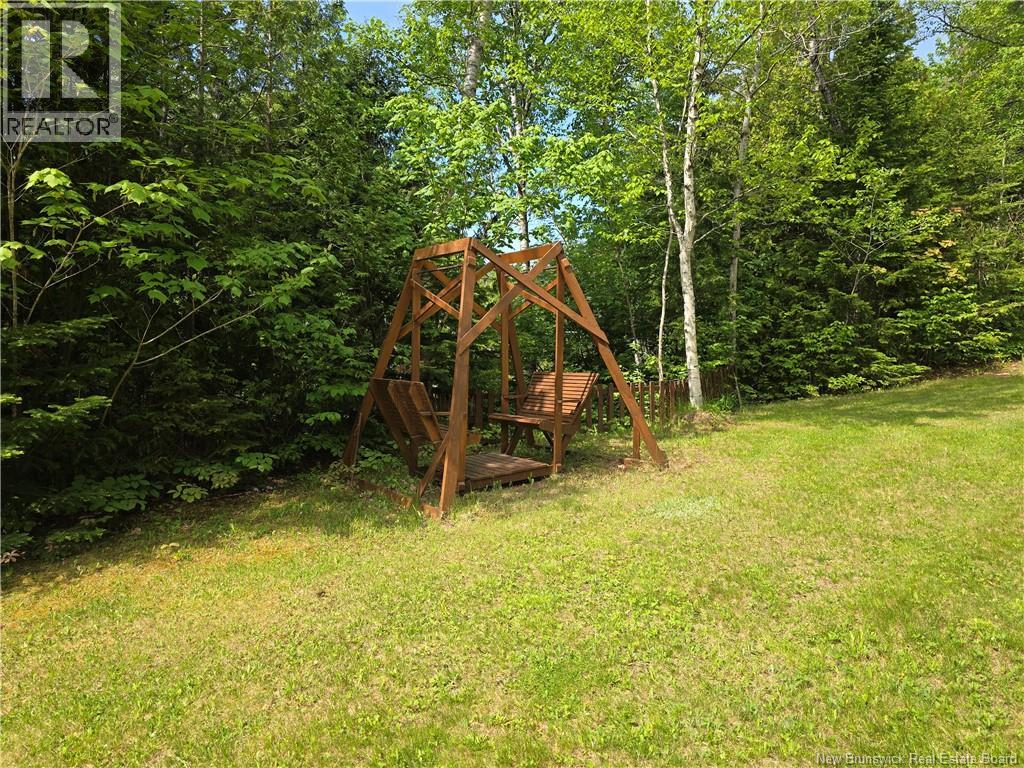 435 Acadie, Beresford, New Brunswick  E8K 2C6 - Photo 14 - NB141772