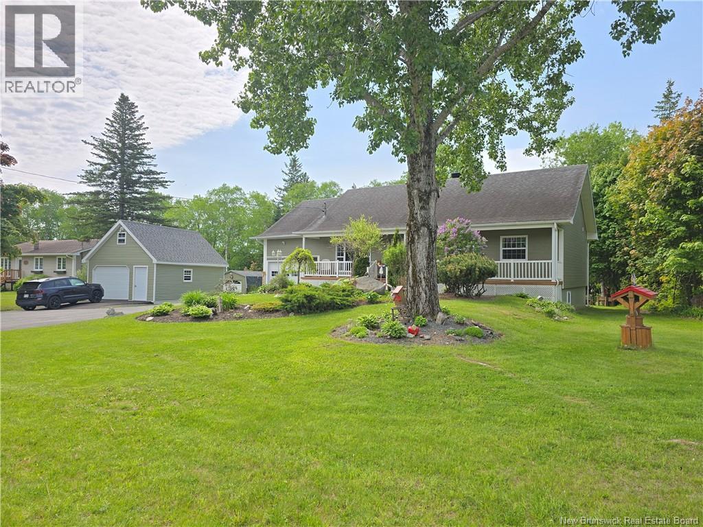 435 Acadie, Beresford, New Brunswick  E8K 2C6 - Photo 3 - NB141772