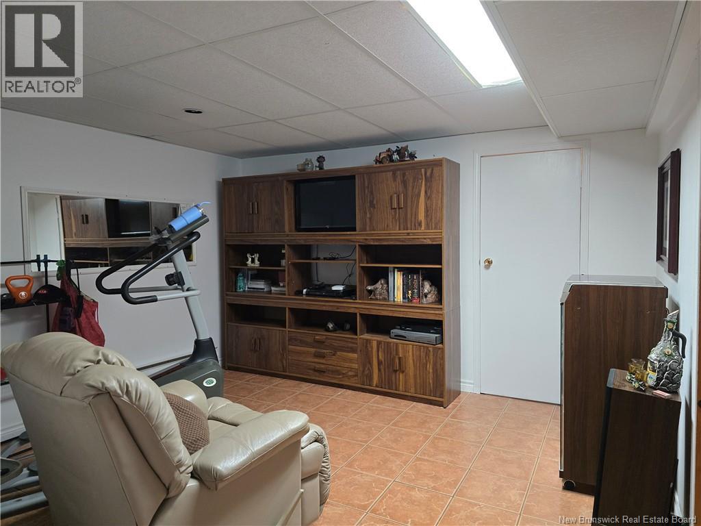 435 Acadie, Beresford, New Brunswick  E8K 2C6 - Photo 43 - NB141772