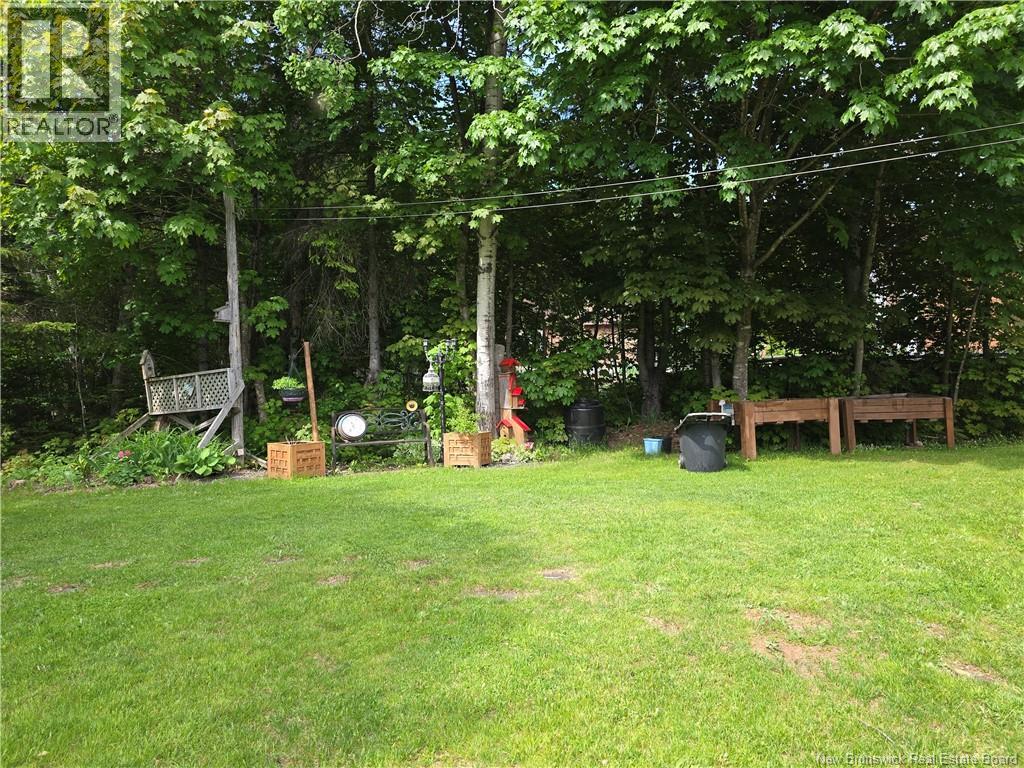 435 Acadie, Beresford, New Brunswick  E8K 2C6 - Photo 9 - NB141772