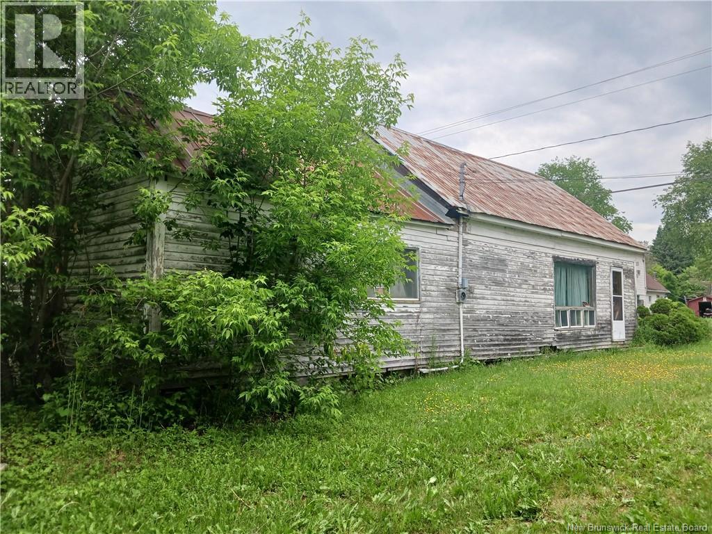 827 Central St., Centreville, New Brunswick  E7K 2B8 - Photo 2 - NB141909