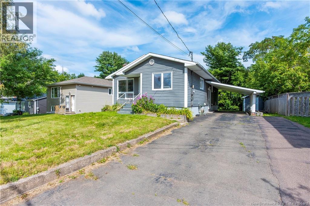 149 Broadway Street, Moncton, New Brunswick  E1A 3Y3 - Photo 2 - NB141934
