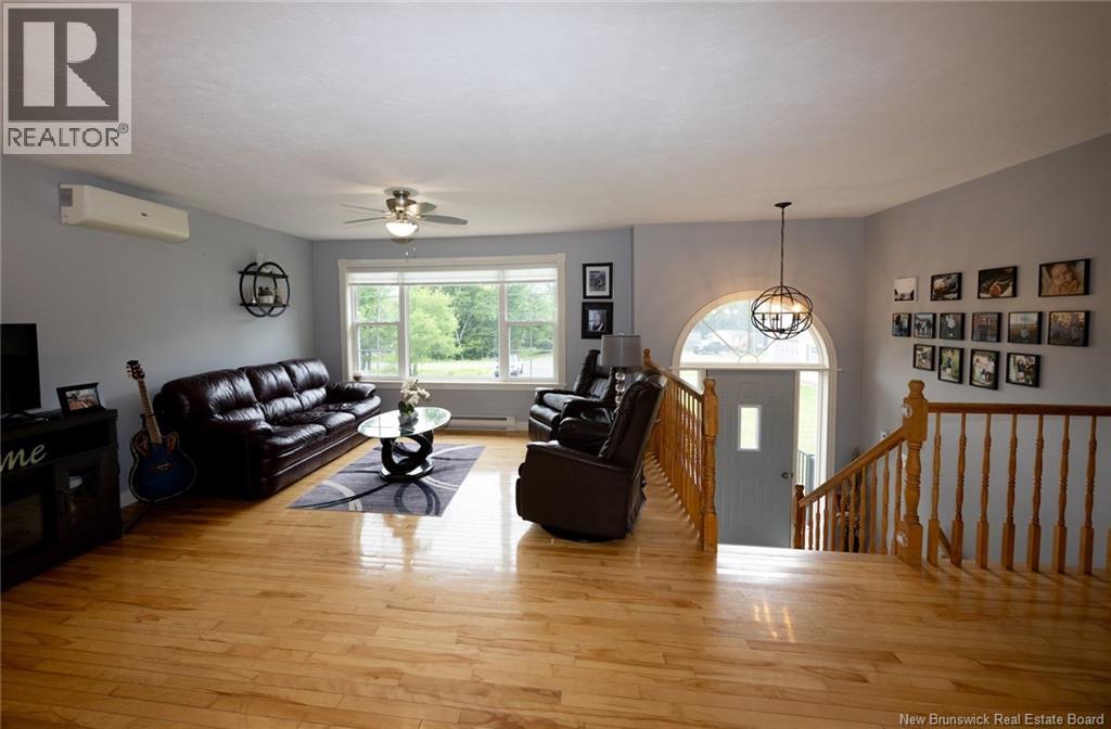2 Christopher Crescent, Upper Kingsclear, New Brunswick  E3E 1T5 - Photo 5 - NB142338