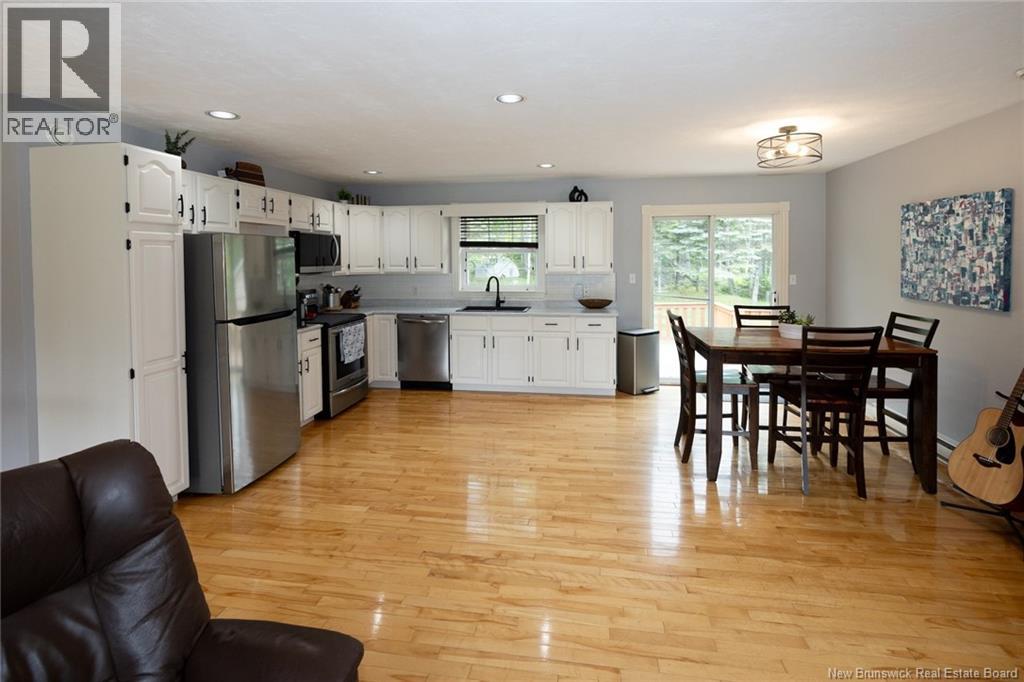 2 Christopher Crescent, Upper Kingsclear, New Brunswick  E3E 1T5 - Photo 7 - NB142338