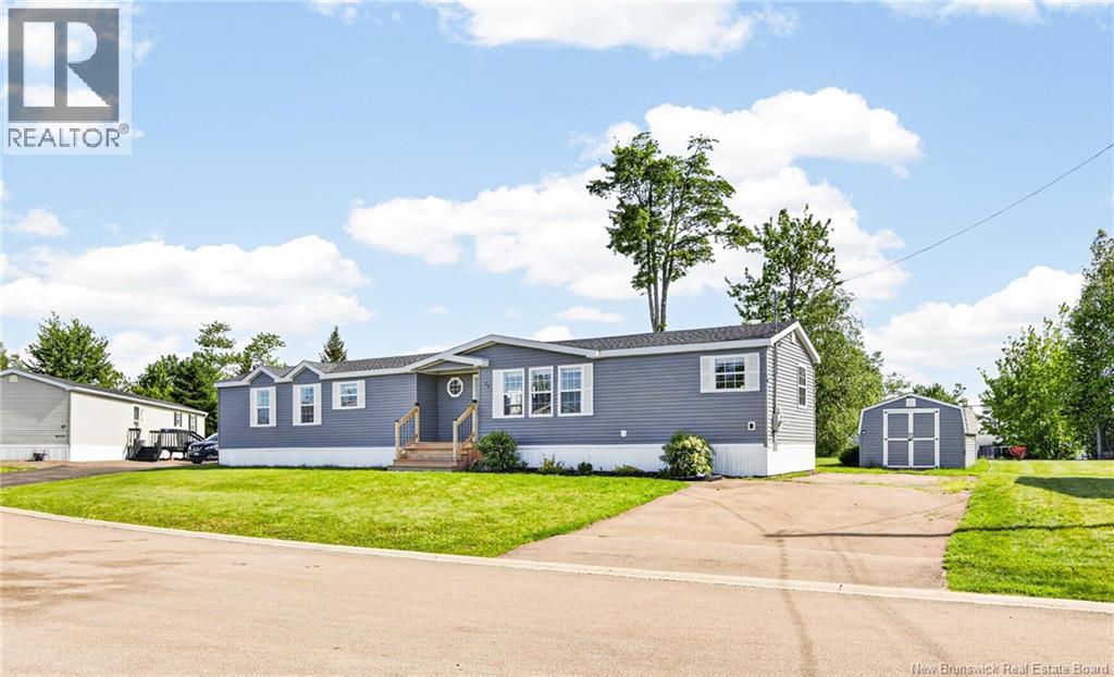 35 Richibuctou, Dieppe, New Brunswick  E1A 7N1 - Photo 1 - NB142603