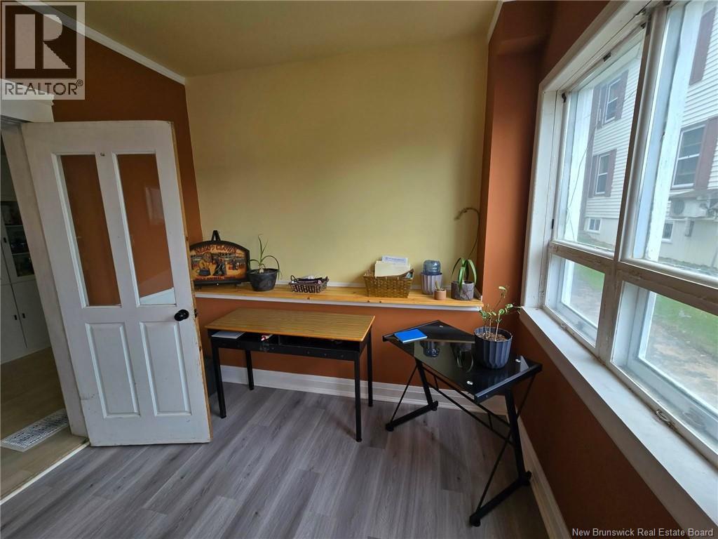 666 King, Bathurst, New Brunswick E2A 1R1 - Photo 20 - NB142766