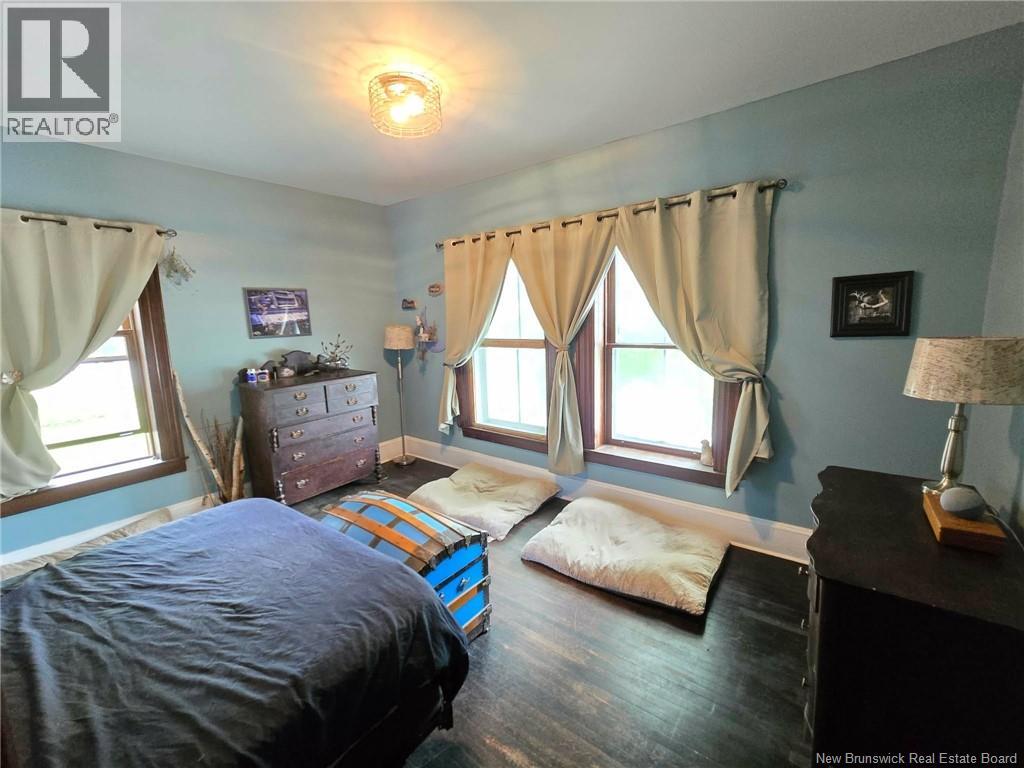666 King, Bathurst, New Brunswick E2A 1R1 - Photo 39 - NB142766