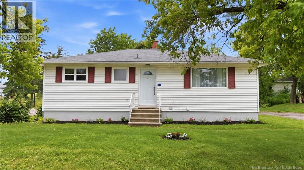 41 Highlandview Road, Moncton, New Brunswick