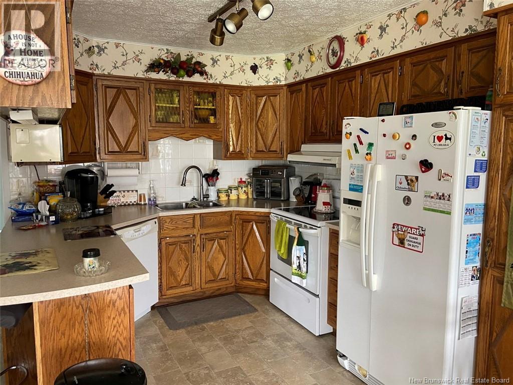 209 Principale Street, Sainte-Anne-De-Madawaska, New Brunswick  E7E 1B3 - Photo 4 - NB142786