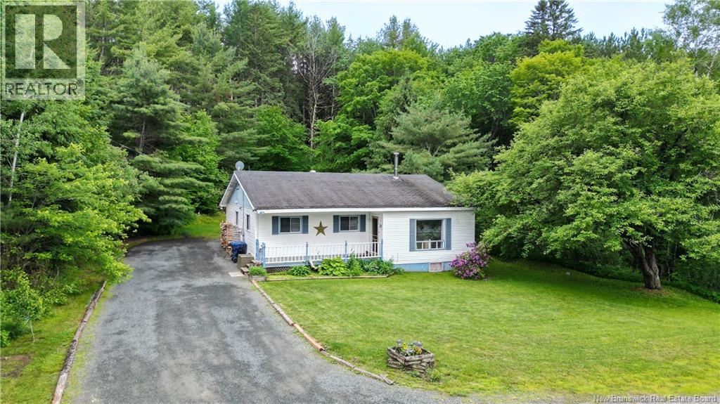 28 Main Street, Doaktown, New Brunswick  E9C 1A2 - Photo 5 - NB142763