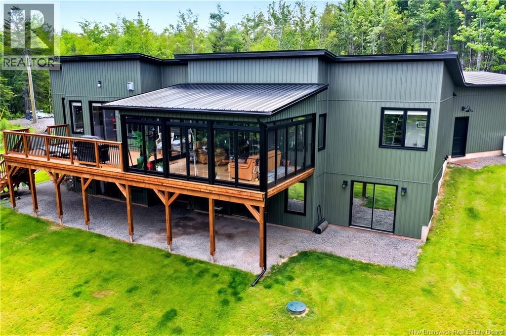 10 Orchard Avenue, Irishtown, New Brunswick