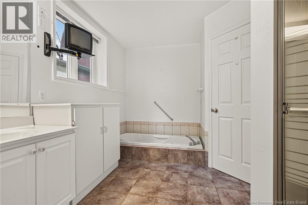 18 Carney, Moncton, New Brunswick  E1C 4H5 - Photo 22 - NB143034
