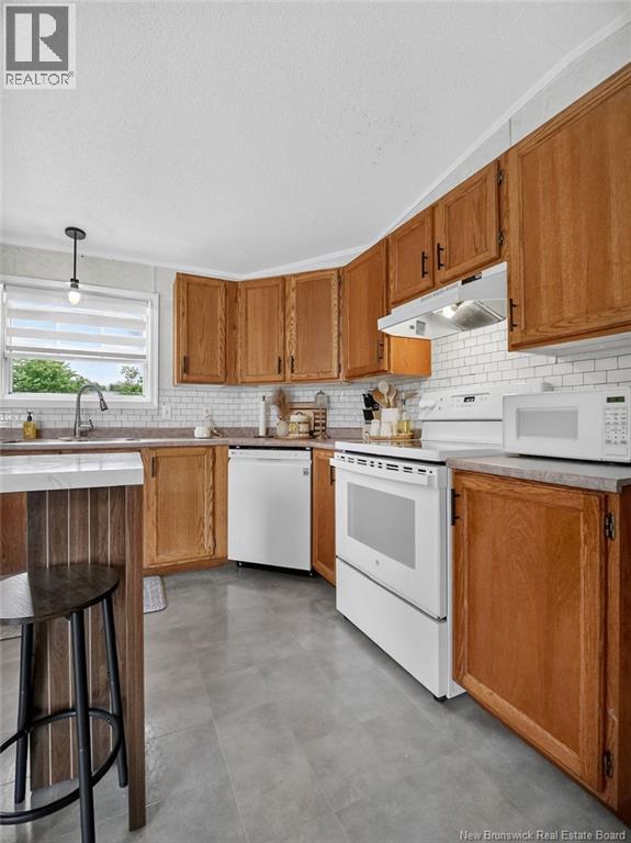 1 Peridot, Moncton, New Brunswick  E1H 3E4 - Photo 6 - NB142698