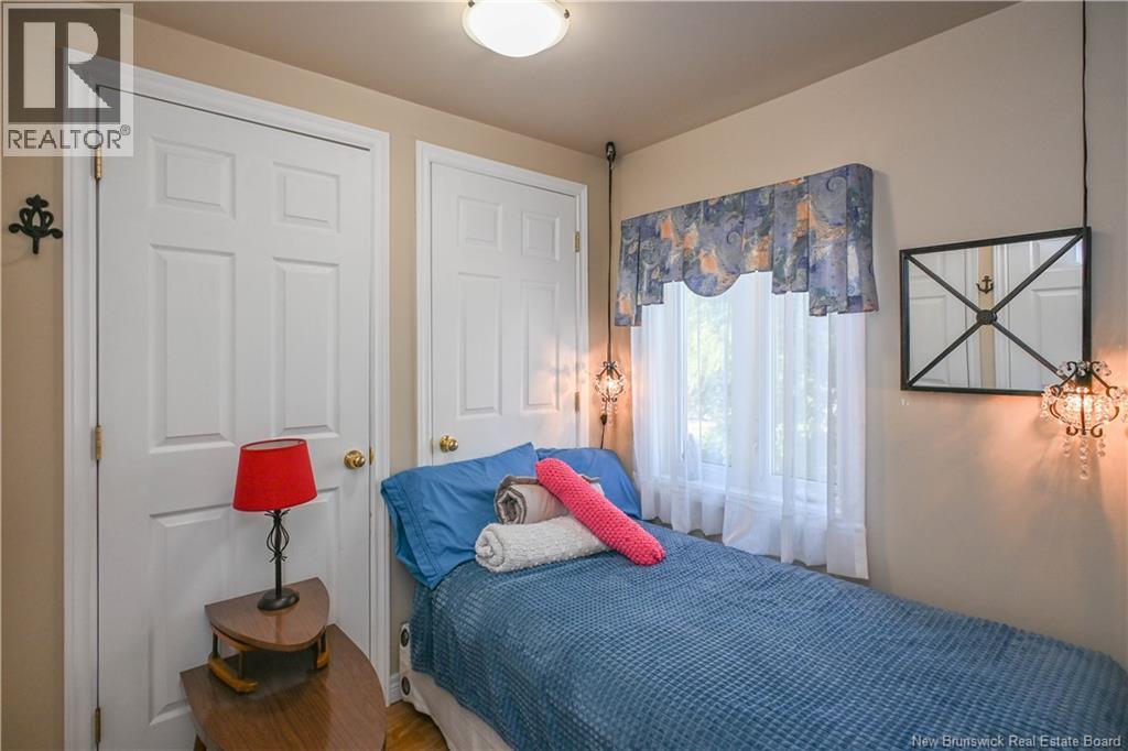 245 Saint-Pierre E Boulevard, Caraquet, New Brunswick  E1W 1B1 - Photo 32 - NB143195