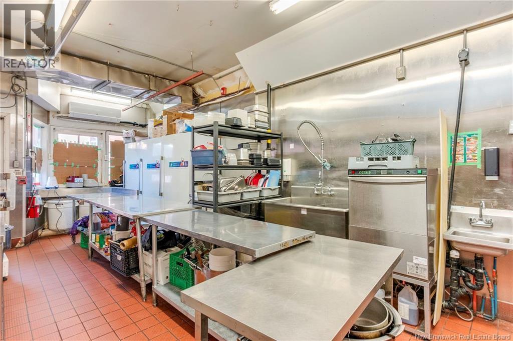 831 Main St, Moncton, New Brunswick  E1C 1G1 - Photo 18 - NB143072