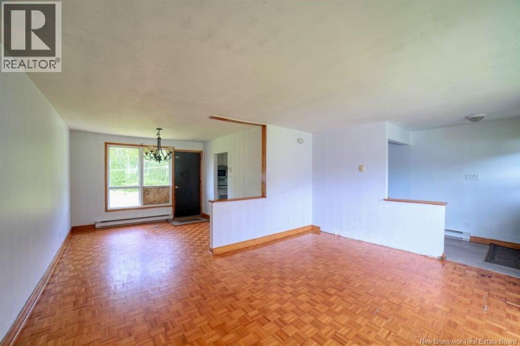 58 Chaleur, Belledune, New Brunswick  E8G 1Z4 - Photo 6 - NB142754