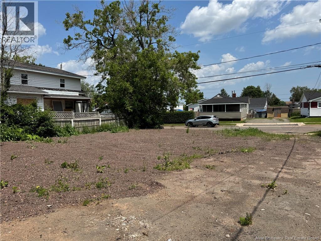 190 Spruce Street, Moncton, New Brunswick  E1A 1P5 - Photo 11 - NB143209