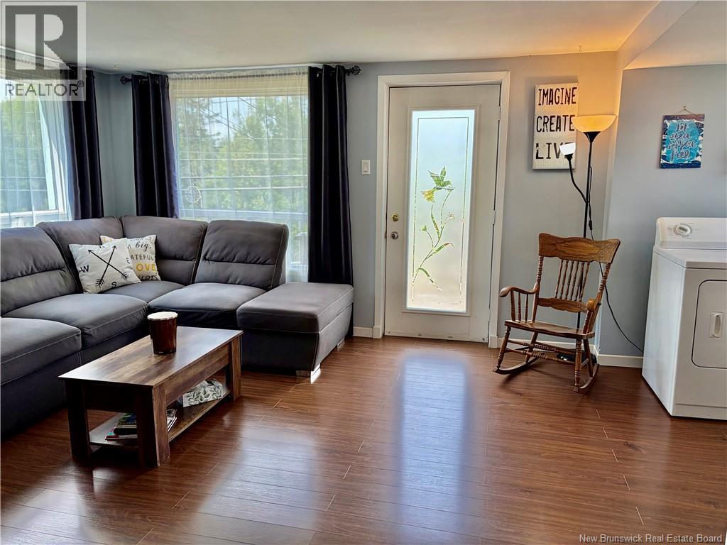 345 Renfrew, Dalhousie, New Brunswick  E8C 2J4 - Photo 8 - NB143106