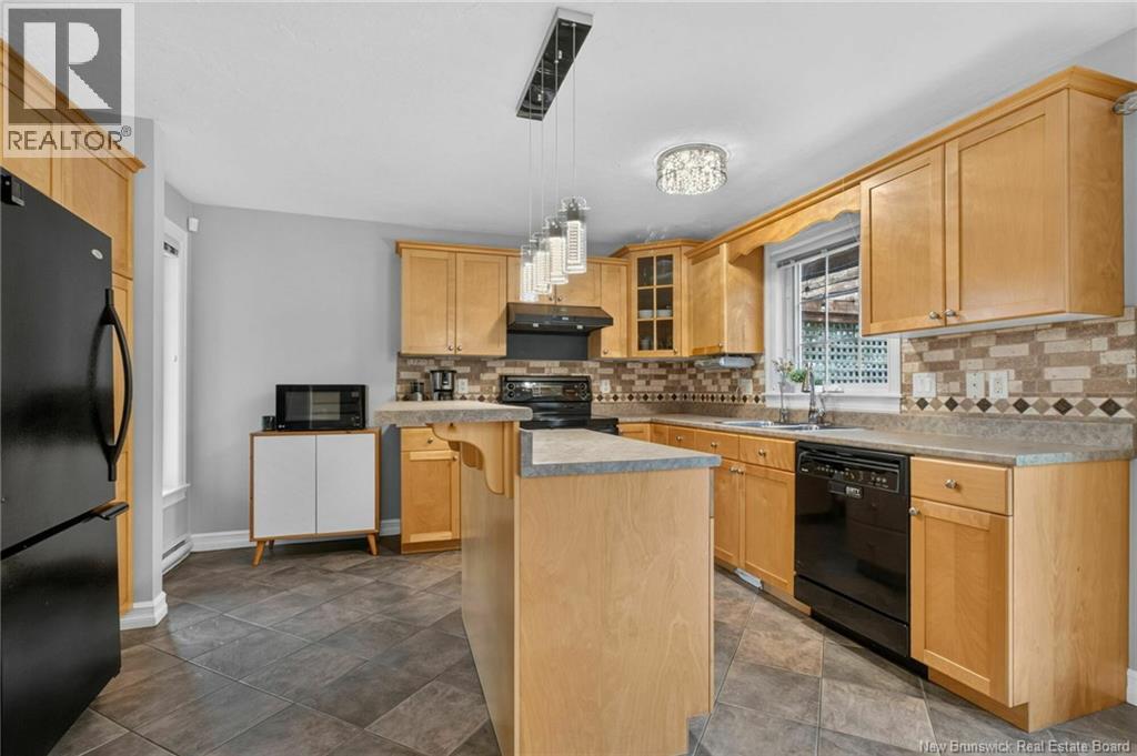 242 Doreen Crescent, Dieppe, New Brunswick  E1A 8A3 - Photo 6 - NB143216