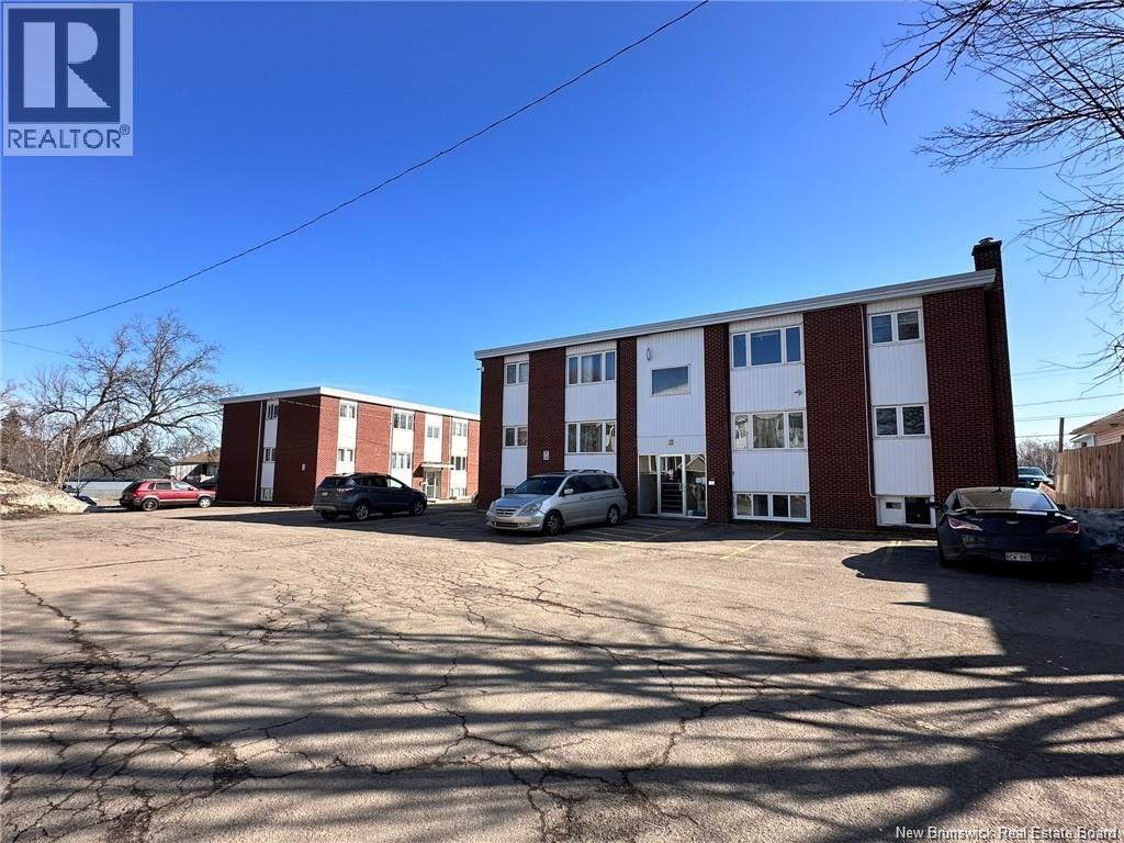 139 Elmwood Drive, Moncton, New Brunswick  E1A 1X2 - Photo 4 - NB139477
