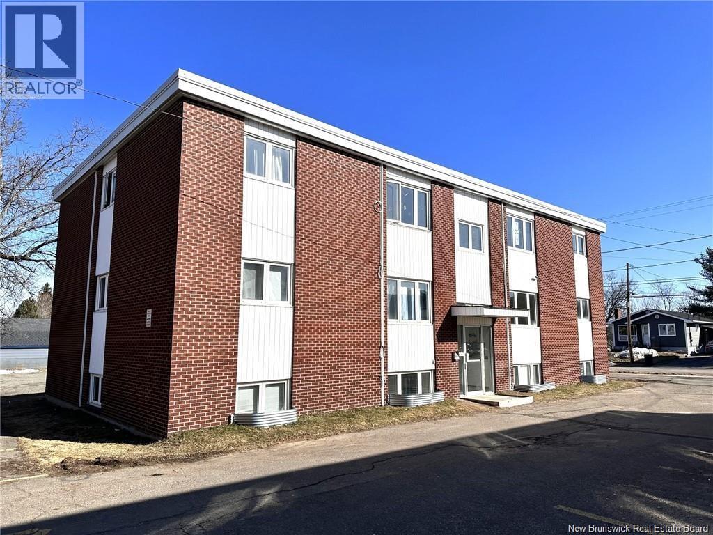 139 Elmwood Drive, Moncton, New Brunswick  E1A 1X2 - Photo 9 - NB139477