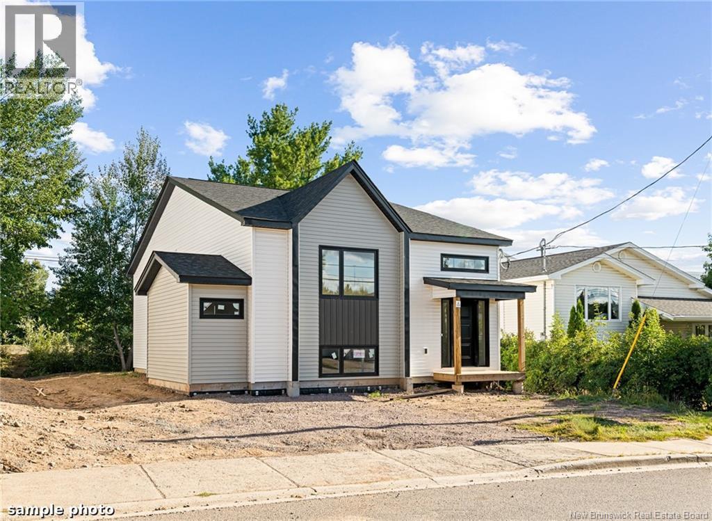 47 Mansfield, Moncton, New Brunswick  E1A 2V8 - Photo 1 - NB142929