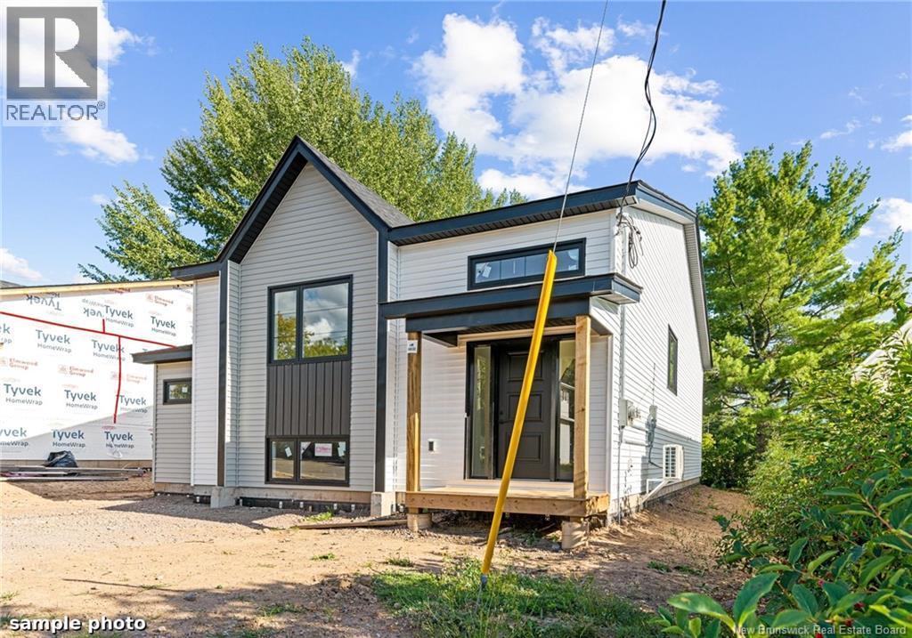 47 Mansfield, Moncton, New Brunswick  E1A 2V8 - Photo 2 - NB142929