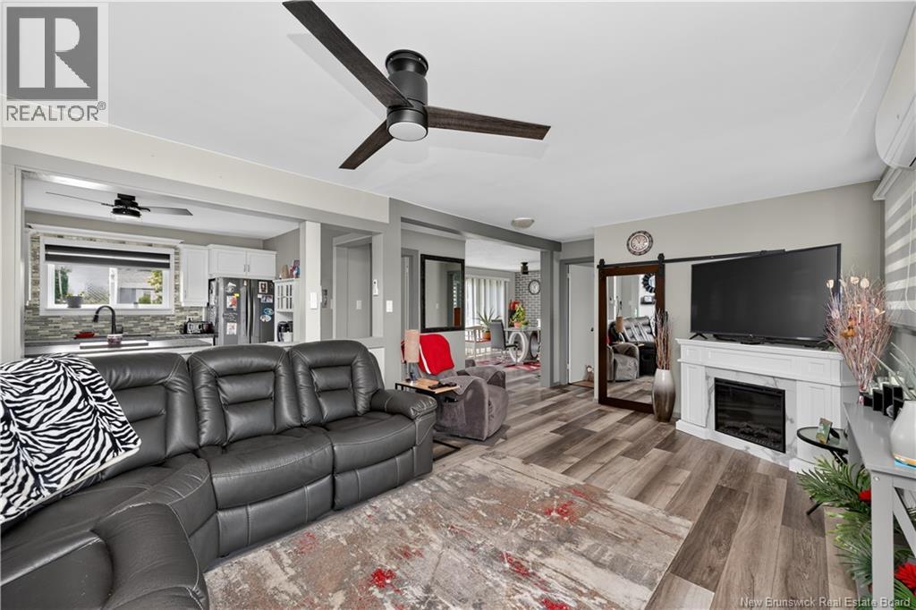 202 Rue Marie, Beresford, New Brunswick  E8K 1P8 - Photo 7 - NB143611