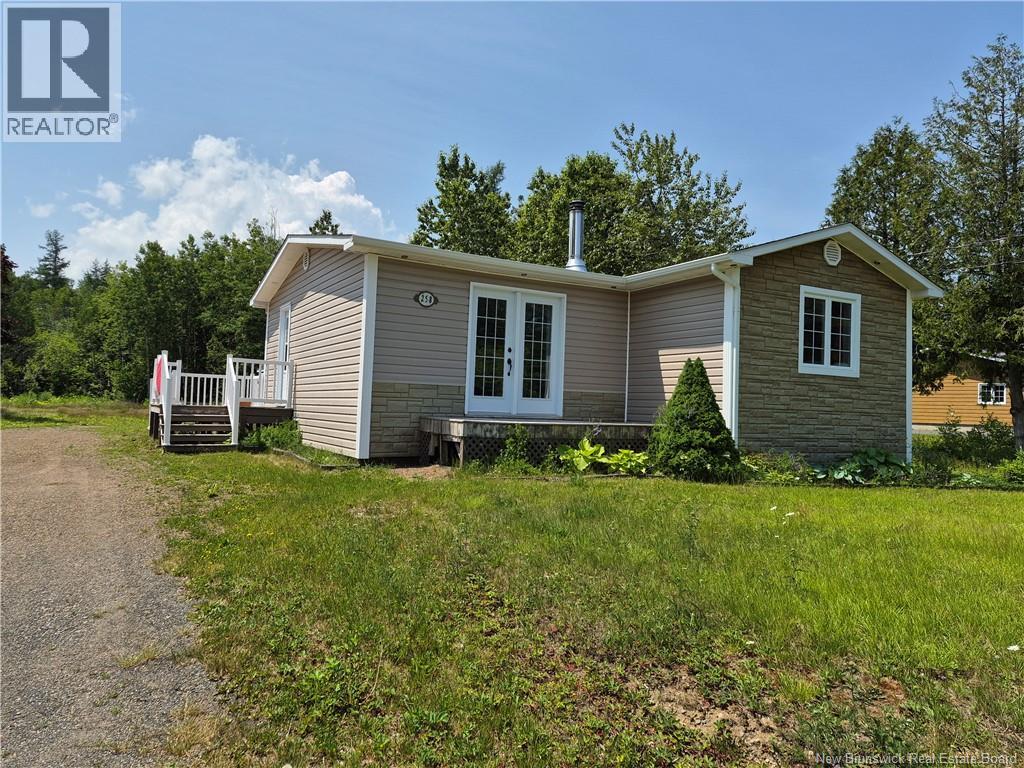 258 Rue Principale, Pointe-Verte, New Brunswick