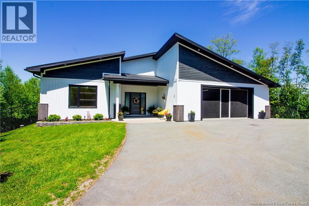 11 Robert Ross Boulevard, Hampton, New Brunswick E5N 0E2 - Photo 4 - NB144044