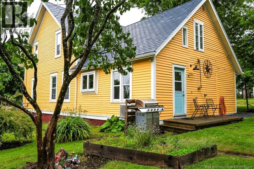 325 St James Street West, Saint John, New Brunswick  E2M 2E7 - Photo 3 - NB143983