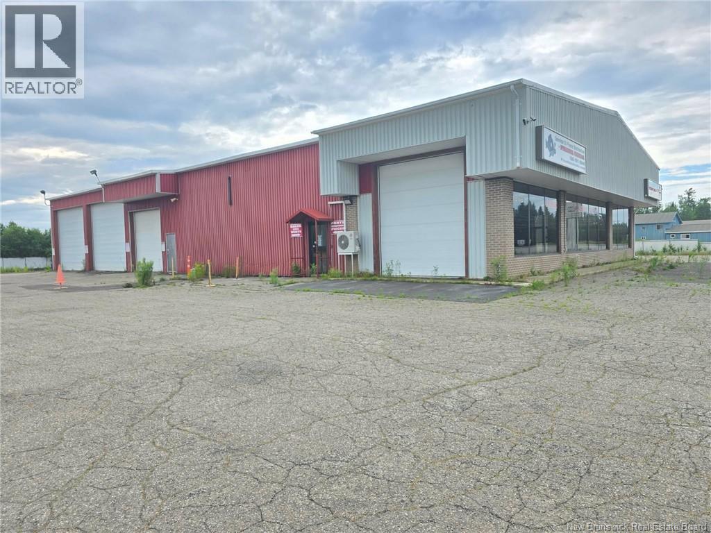 2886 Miramichi Avenue, Bathurst, New Brunswick  E2A 3Z3 - Photo 30 - NB144221