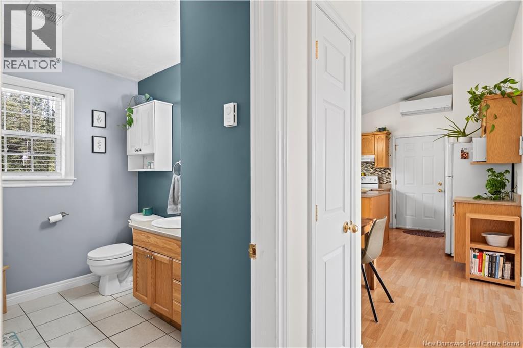 45 Carmel, Moncton, New Brunswick  E1E 4V2 - Photo 19 - NB144089