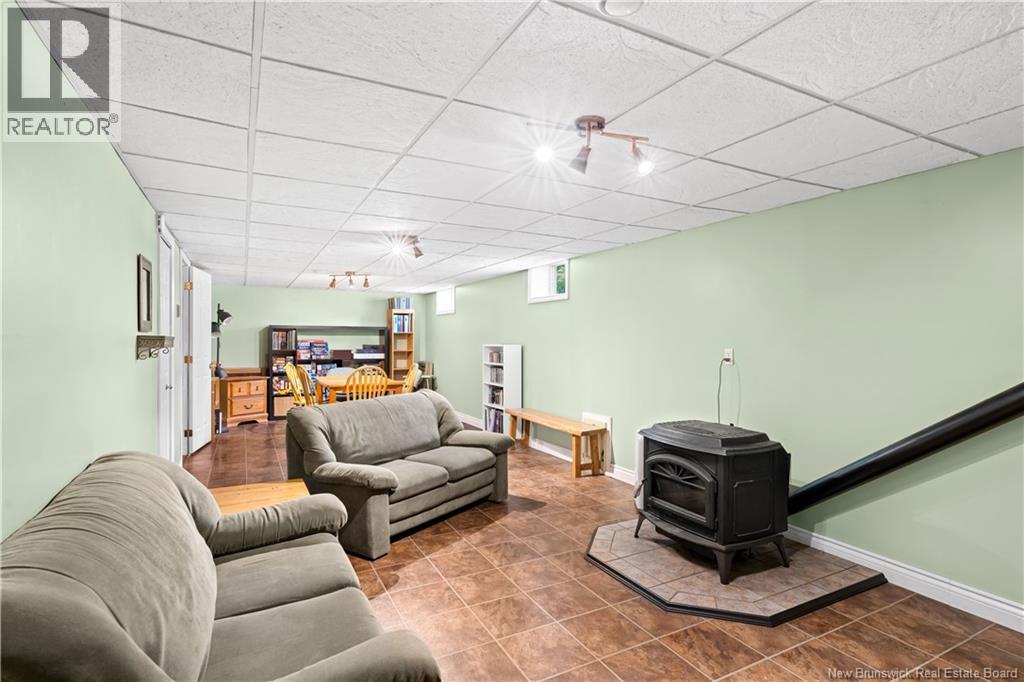 45 Carmel, Moncton, New Brunswick  E1E 4V2 - Photo 27 - NB144089