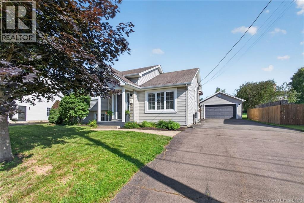 82 Des Bouleaux Crescent, Dieppe, New Brunswick