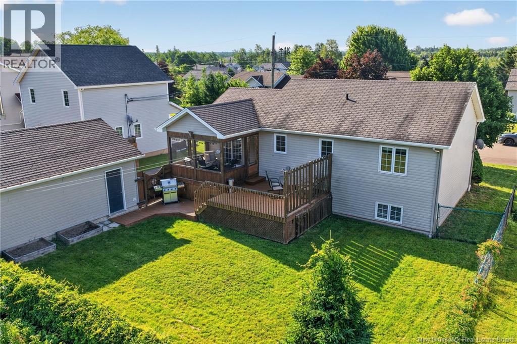 82 Des Bouleaux Crescent, Dieppe, New Brunswick  E1A 7X8 - Photo 3 - NB144051