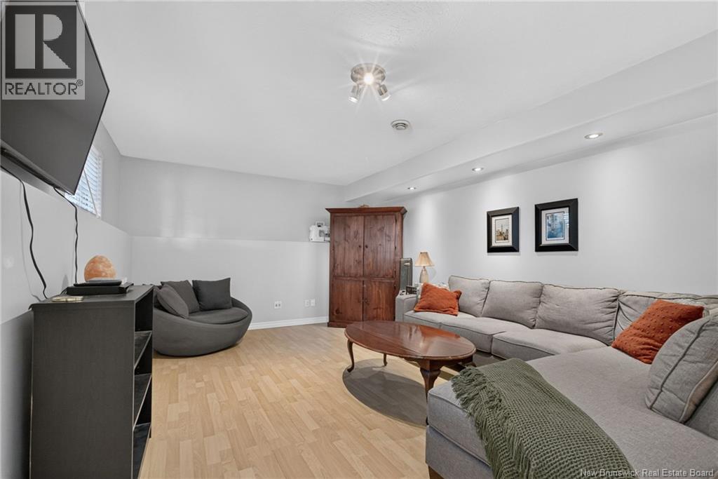 82 Des Bouleaux Crescent, Dieppe, New Brunswick  E1A 7X8 - Photo 38 - NB144051