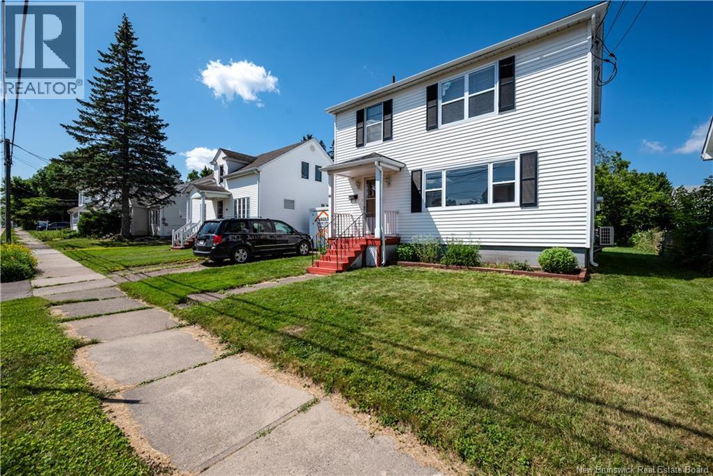 98 Maple Street, Moncton, New Brunswick  E1C 6E3 - Photo 3 - NB144360