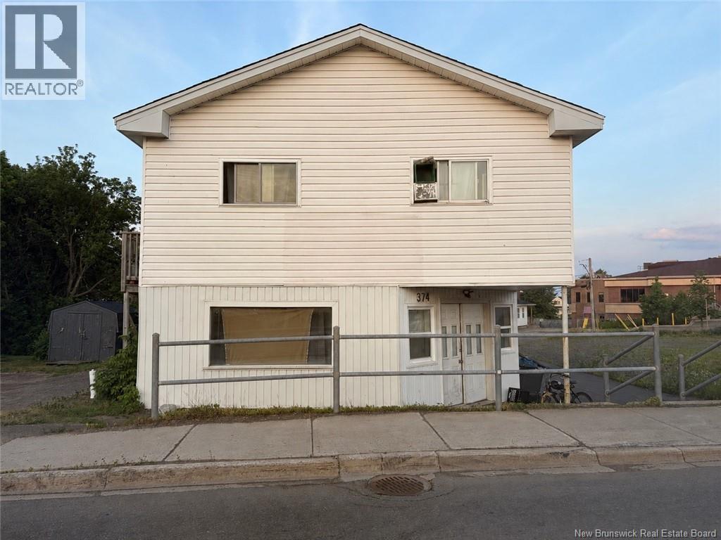374 Acadie, Dieppe, New Brunswick  E1A 1H1 - Photo 22 - NB144352