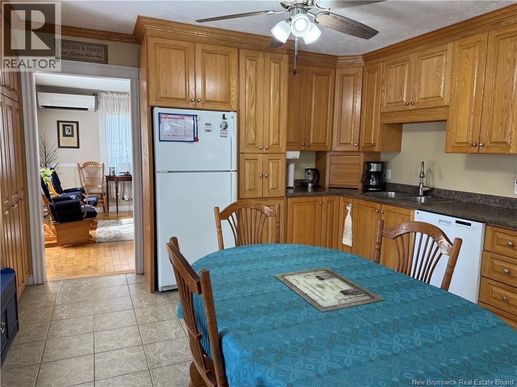 466 Main Street, Grand-Sault/grand Falls, New Brunswick  E3Z 2W3 - Photo 8 - NB144469