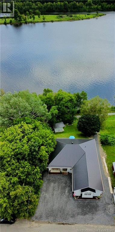 136 Richmond Street, Woodstock, New Brunswick  E7M 2P2 - Photo 2 - NB144334