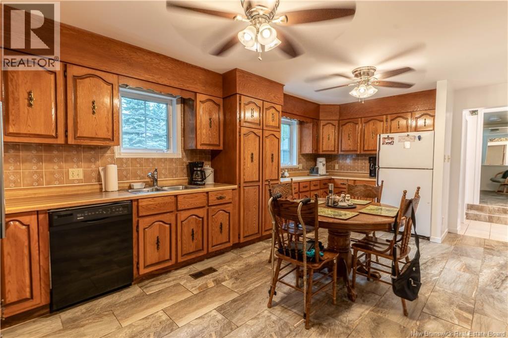 56 Aitken Avenue, Miramichi, New Brunswick  E1V 3X1 - Photo 2 - NB144589