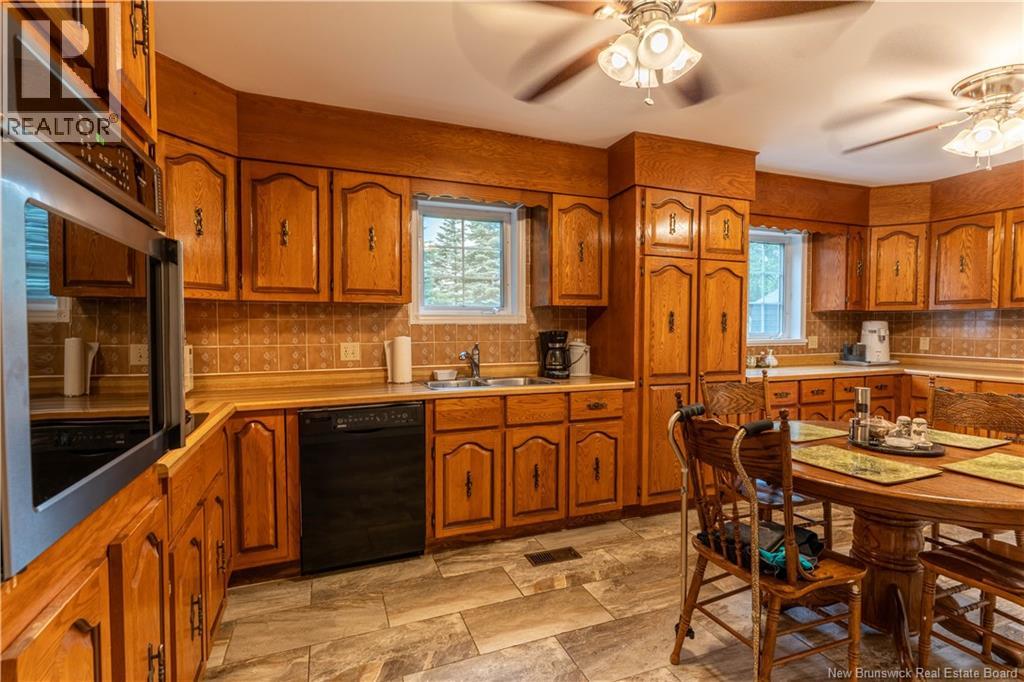 56 Aitken Avenue, Miramichi, New Brunswick  E1V 3X1 - Photo 3 - NB144589