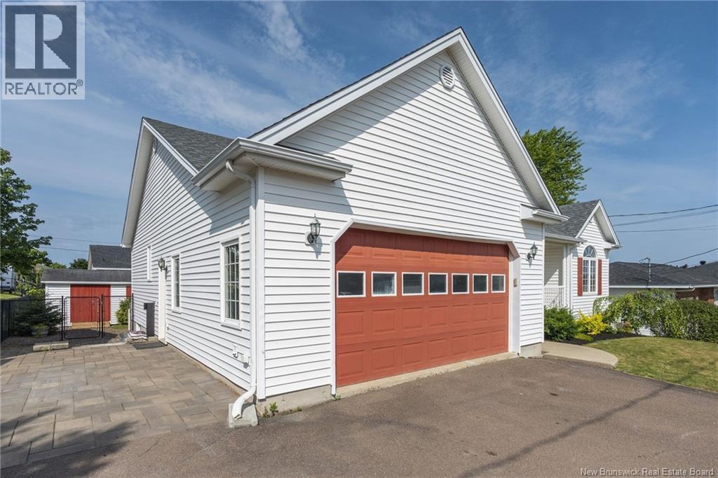 11 Weymond Crescent, Riverview, New Brunswick  E1B 5H7 - Photo 2 - NB144658
